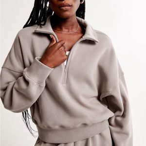 Abercrombie & Fitch Essential Sunday Half-Zip & Sweatpants set